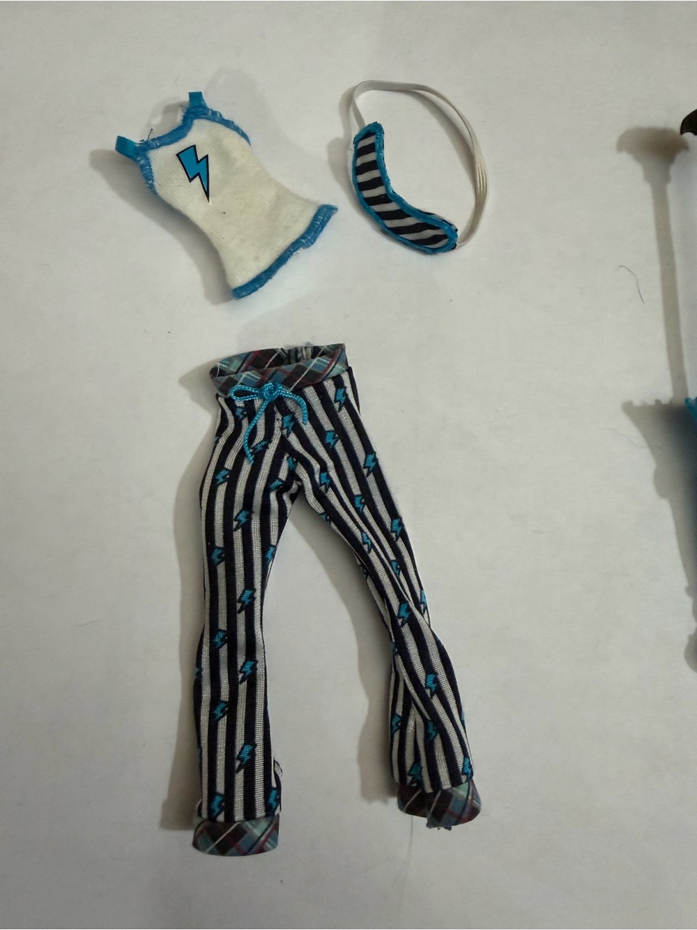 Frankie dead tired outfit